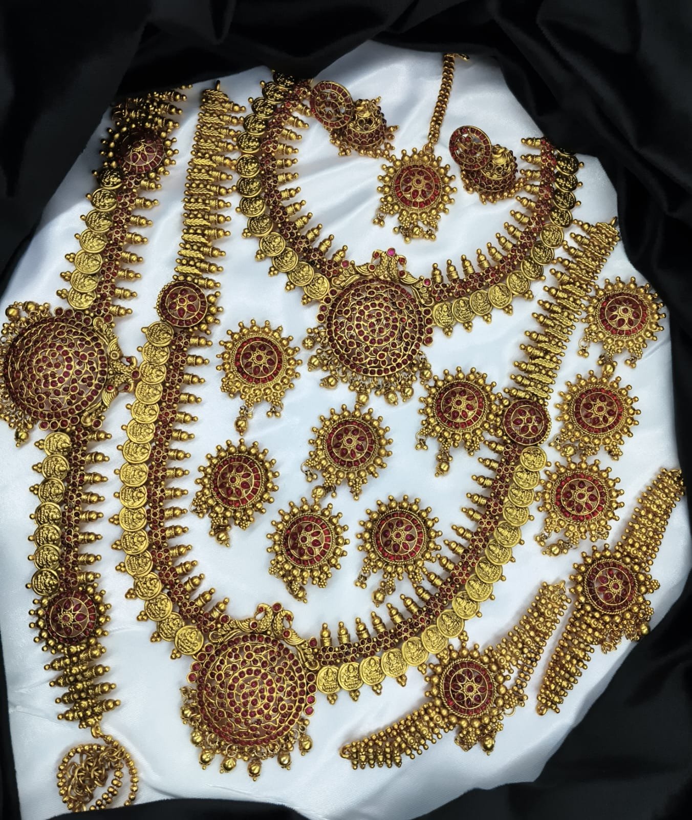 WhatsApp Image 2024-11-01 at 8.51.56 PM Premium Quality Matte Finish Bridal Jewelry set for women - Image 1